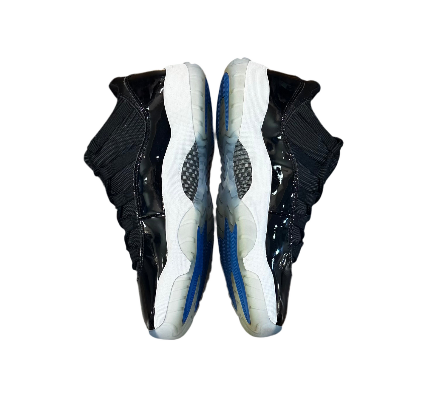 Preowned Jordan 11 low Retro Space Jam Sz. 9