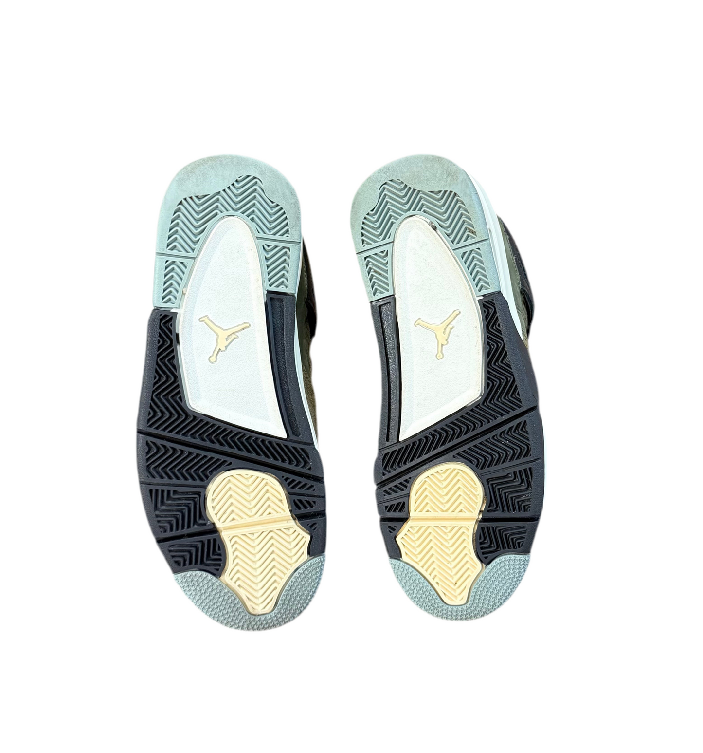 Preowned Jordan 4 Retro Craft Olive sz. 7.5