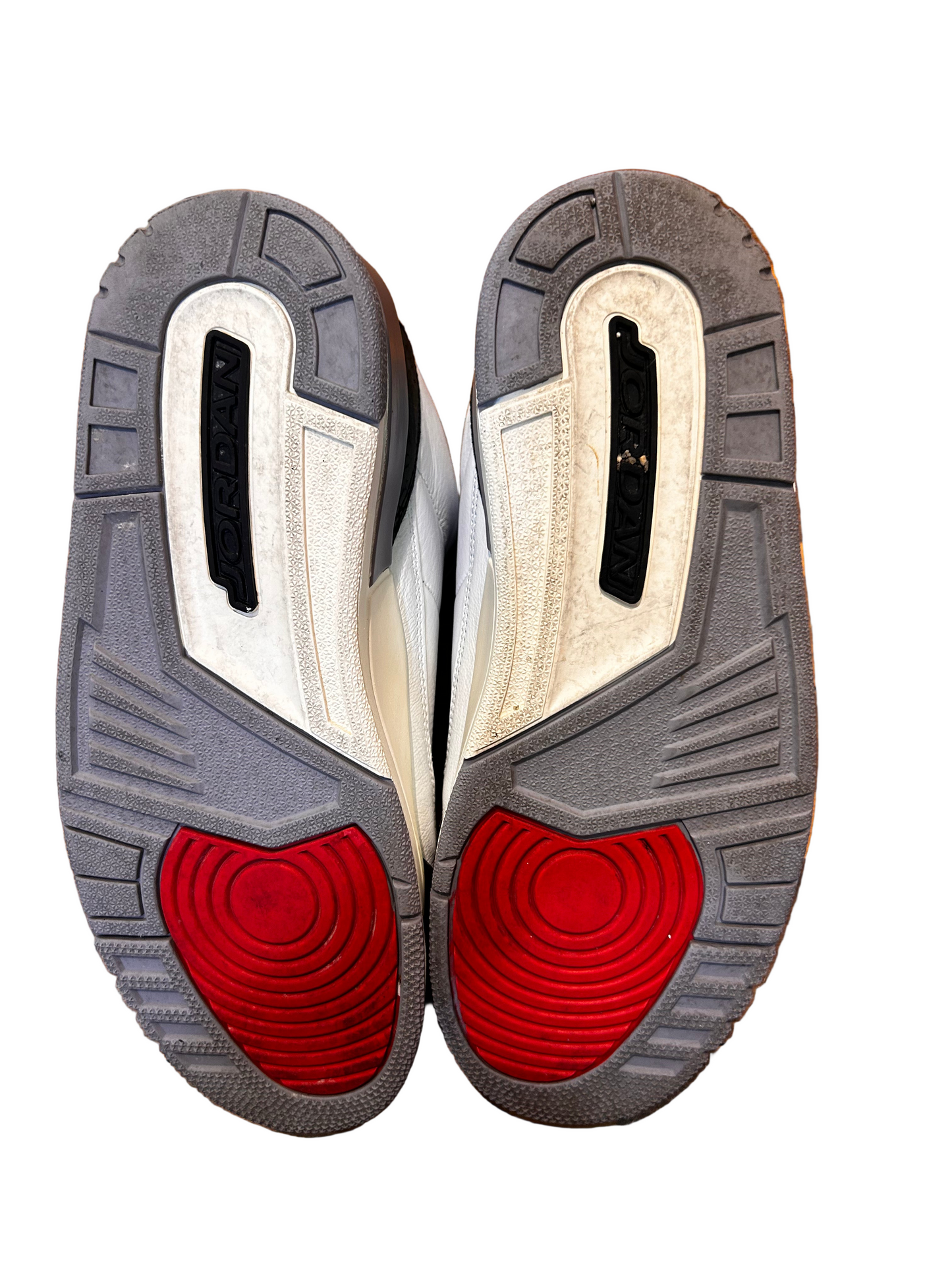 Preowned Jordan 3 Retro Cement Grey