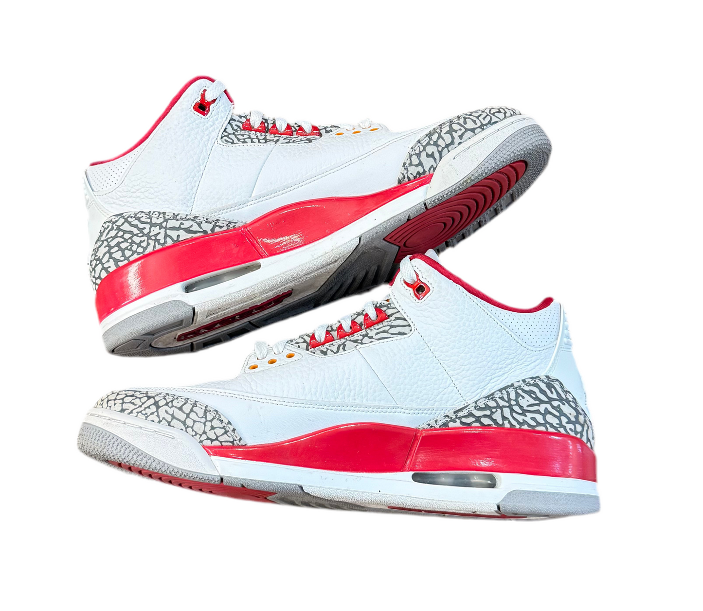 Preowned Jordan 3 Retro Cardinal Sz. 12