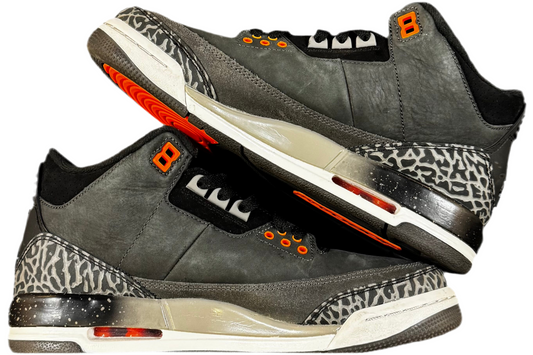 Preowned Jordan 3 Retro Fear (GS) Sz. 7y
