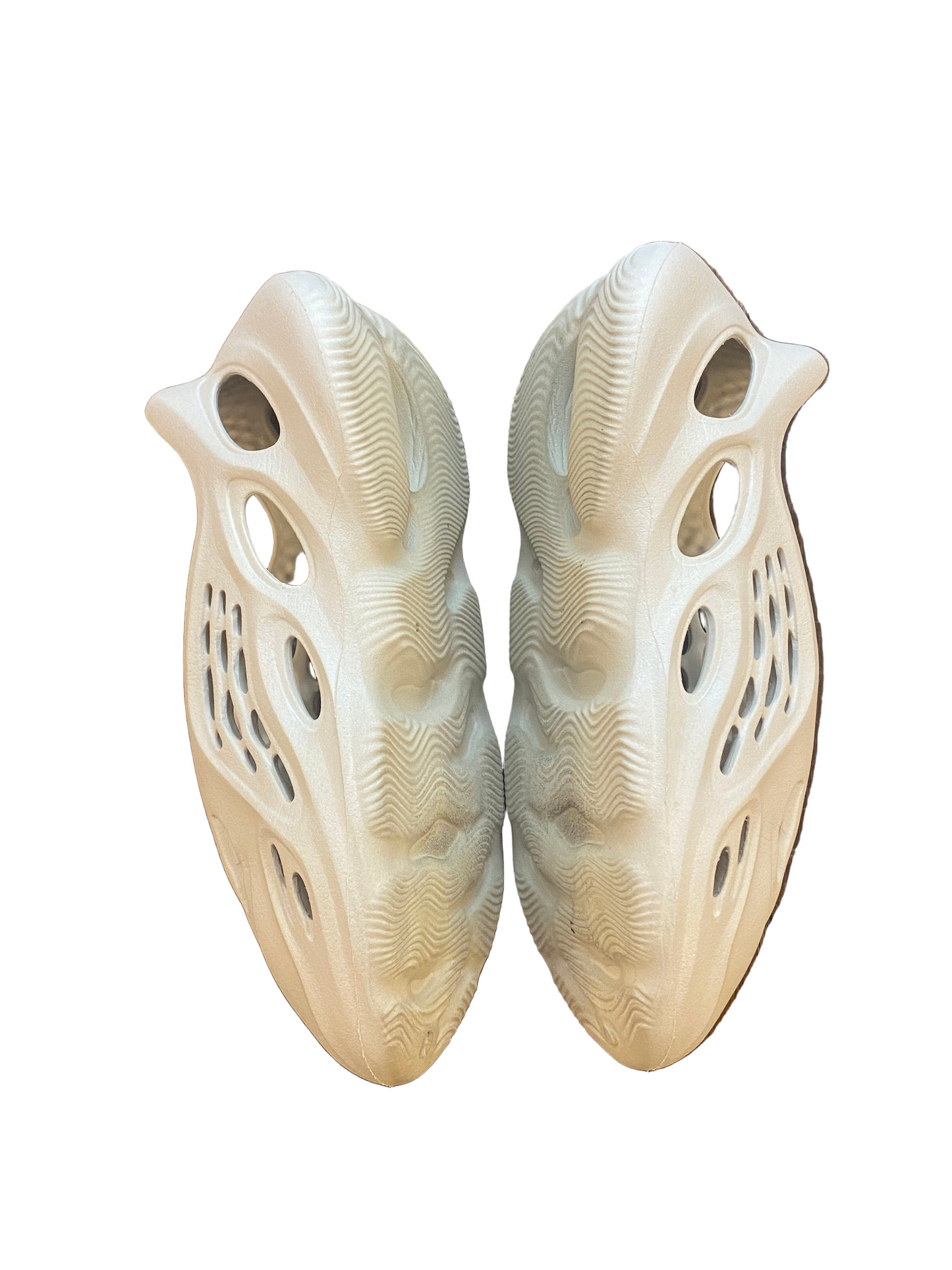 Preowned adidas Yeezy Foam RNR Sand Sz. 11