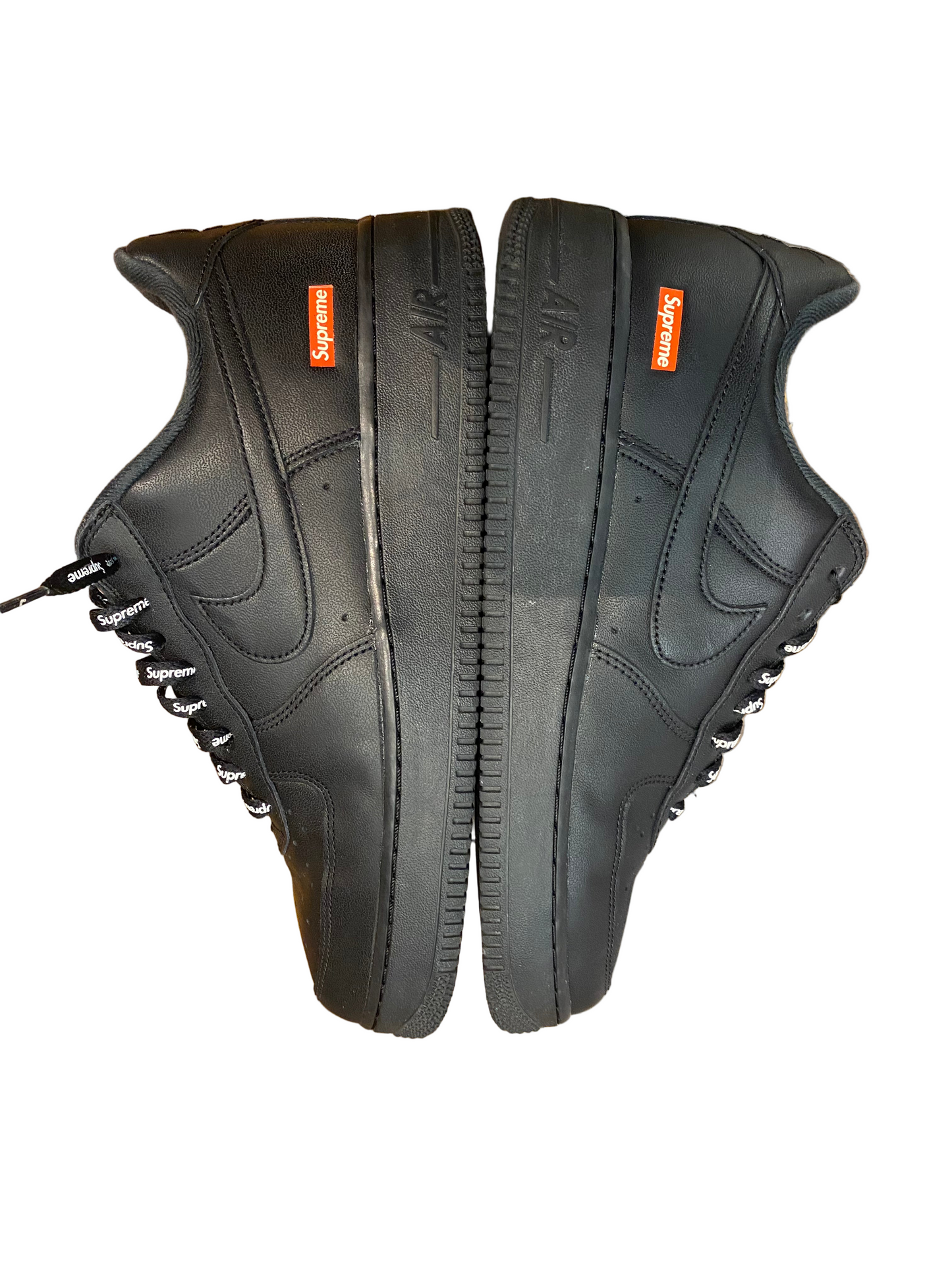 Preowned Nike Air Force 1 Low Black Supreme sz. 9