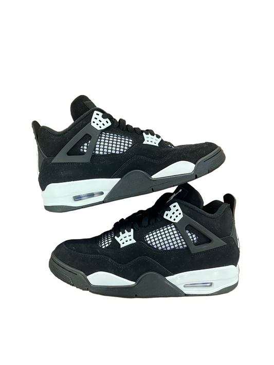 Preowned Jordan 4 Retro White Thunder (No Box)